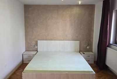 Apartament cu 4 camere în Cetate - 13