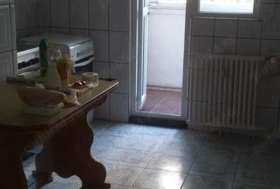 Apartament cu 2 camere decomandat în Titan - 3