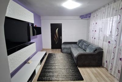 Se ofera spre inchiriere un apartament cu 2 camere, aflat intr-un bloc din zona - 3