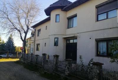 Casă în Central - 1