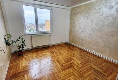 Apartament 3 camere,decomandat,renovat, suprafata generoasa,Garii,Brasov - 1