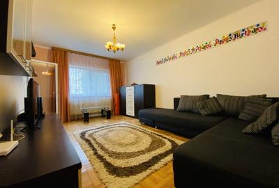 Apartament cu 3 camere decomandat, mobilat în Tomis Nord