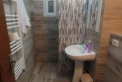 Apartament cu 4 camere decomandat, mobilat în Central - 1