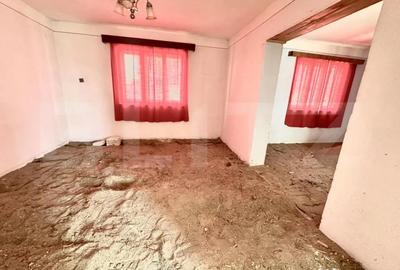 Casă cu 5 camere cu Garaj în Central - 4