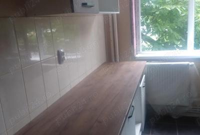 Apartament cu 4 camere decomandat în Podu Roș - 3