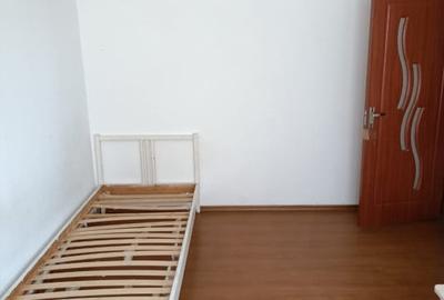 Apartament cu 3 camere semidecomandat, mobilat în Fundeni - 5