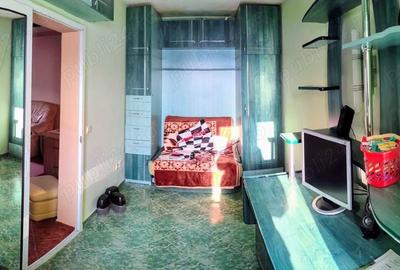 Apartament cu 3 camere semidecomandat în Central - 3