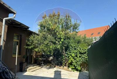 Casa moderna de vanzare - 3 camere - str. George Cosbuc - 1