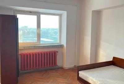 Apartament 3 Camere Decomandat - 84 mp, Etaj 8/8, cu Lift, Zona Nicolina 1 - 2