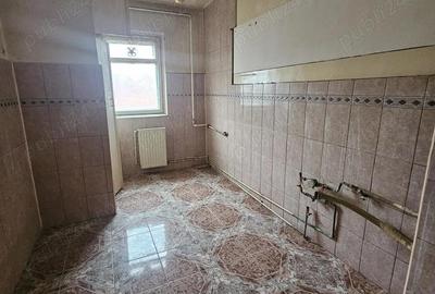 Apartament 4 camere de vanzare, in zona Onix - 3