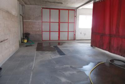 Inchiriez hala situata in Lazaret,200m,pretabila spalatorie,service - 4