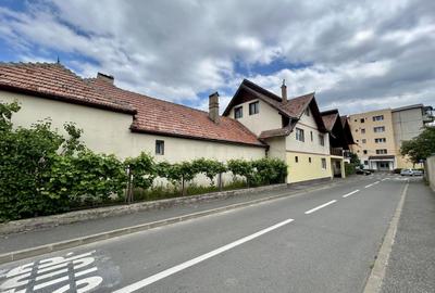 Pensiune cu potențial deosebit, vedere spectaculoasă spre Piatra Craiului - 2