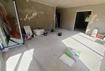 Casă cu 4 camere cu Teren 600 Mp în Central - 2