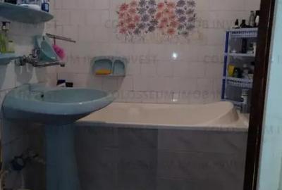 Apartament cu 4 camere decomandat, mobilat în Tractorul - 5