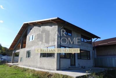 Casa P M, 4 camere, 215mp, Comuna Plopu - 1