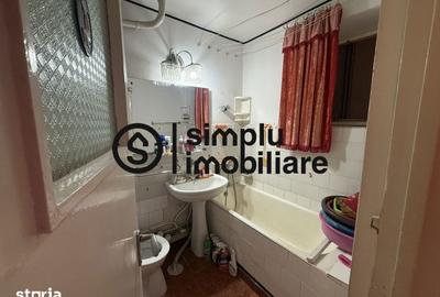 Apartament cu 3 camere decomandat în Valea Rosie - 9