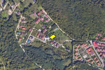 Teren de 699 mp, în Noua - 5