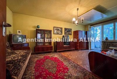 Ap. 3 camere in Deva, zona Licee, Str. Titu Maiorescu, 74 mp, parter inalt peste garaje.