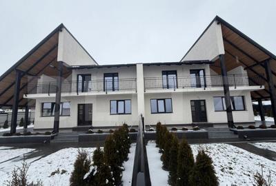 Casă cu 4 camere cu Teren 400 Mp în Central - 2