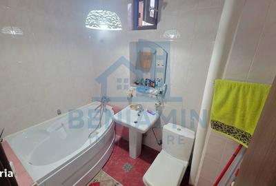 Casă cu 6 camere cu Teren 450 Mp în George Enescu - 9