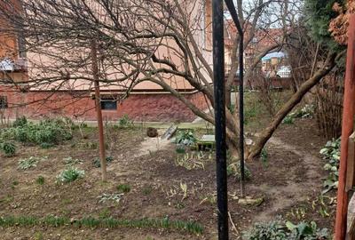 Casă cu 3 camere în Micro 17 - 12