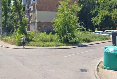 Teren de 360 mp, în Exterior Vest