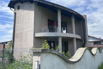 Casa de vanzare in zona Castel Transilvania - 2