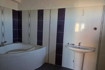 Casă cu 4 camere în Central - 2