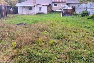 Teren intravilan de 700 mp, în Bucium - 1