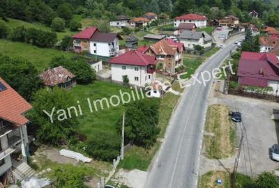 Teren de 5500 mp, în Valea Iașului - 2