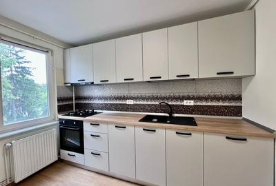 Apartament cu 3 camere in tractorul - 4