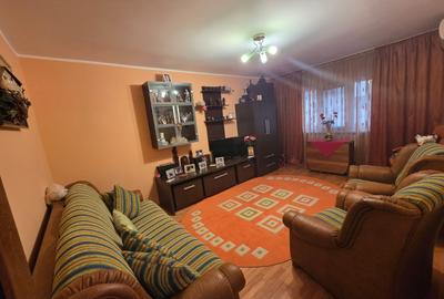 Apartament cu 2 camere decomandat în Mazepa 2 - 1