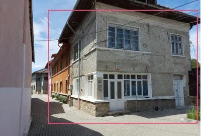 Casă cu 6 camere în Pucioasa - 9