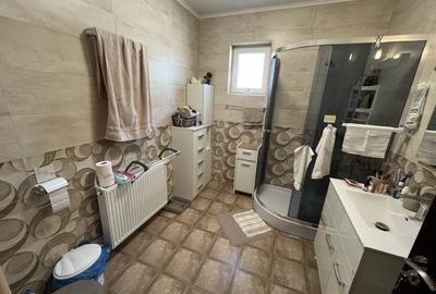 Exclusivitate! Vila moderna P+M, 5 camere, cartier zona C, Valu lui Traian! - 8