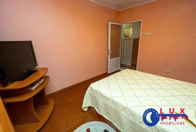 Apartament cu 3 camere decomandat în E3 - 5