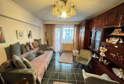 Apartament cu 3 camere decomandat, mobilat în Est