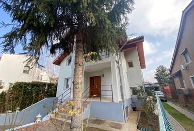 Vilă familială frumoasă în zonă foarte bună - 2