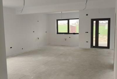 Casă cu 3 camere în Central - 6