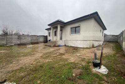 Casă cu 3 camere cu Teren 450 Mp în Malu Mare - 13