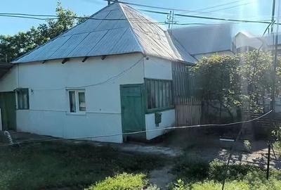 Casă cu Teren 2300 Mp în Central