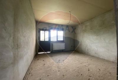 Casă individuală cu 6 camere cu Teren 1400 Mp în Blăjel - 4