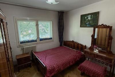 Apartament cu 3 camere decomandat în Dosu Bricii