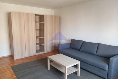 Apartament cu 3 camere decomandat în 13 Septembrie
