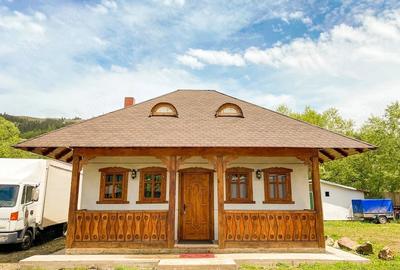 Casă cu Teren 87 Mp în Central