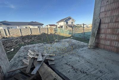 Casă cu 5 camere cu Teren 365 Mp în Central