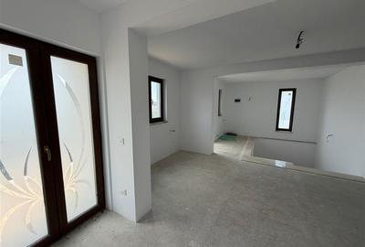 Casă individuală cu 5 camere cu Teren 674 Mp în Petrești - 20