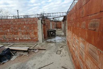 Teren de 3200 mp, în Deleni - 3