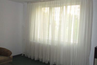 Apartament cu 3 camere decomandat în Drumul Taberei - 2