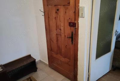 Inchiriez apartament 3 camere - 5