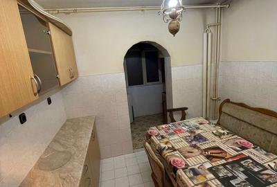 Apartament cu 3 camere decomandat în Decebal - 3